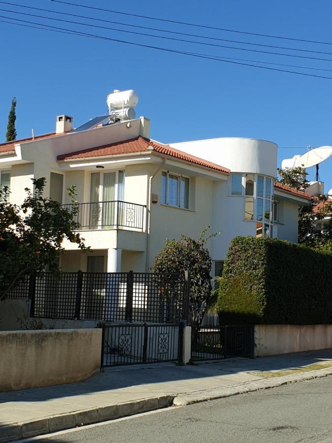 Villaviktoria Limassol Luaran gambar