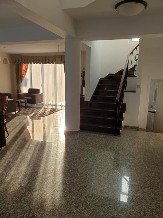 Villaviktoria Limassol Luaran gambar