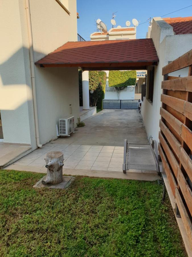 Villaviktoria Limassol Luaran gambar